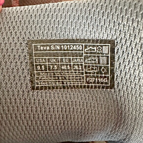 Teva Arrowood Waterproof Hiking Shoe - Picture 11 of 12